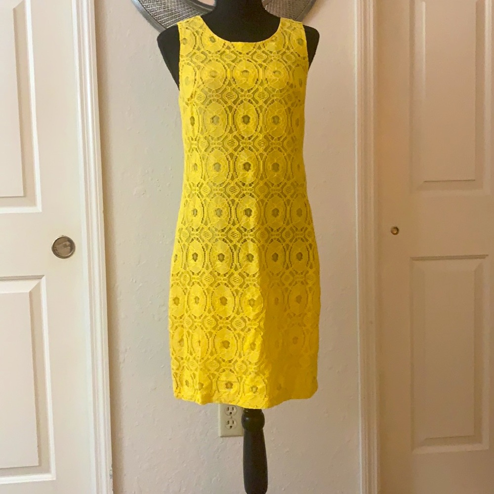 Nine West Size 4 Yellow Lace Dress